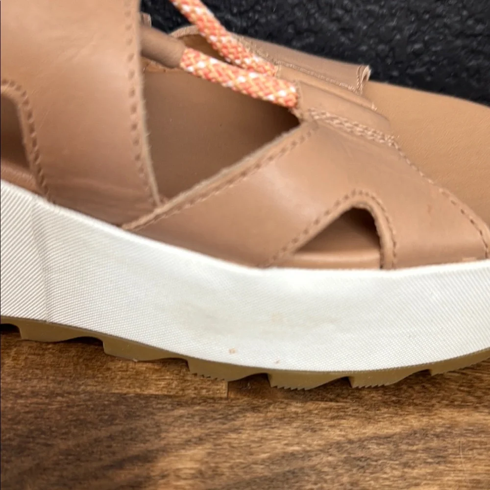 Sorel Women's Tan and Pink Wedge Sandals Size 8.5 - Picture 7 of 10